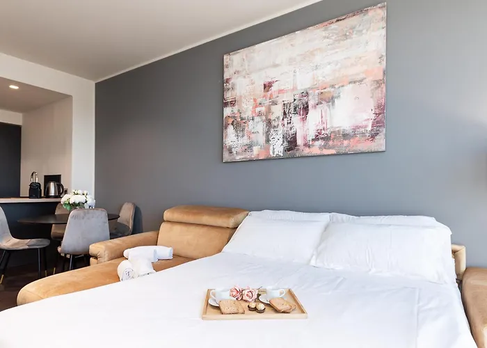 Free Parking In Luxury Suite With City View - Steps To Brignole Train Station