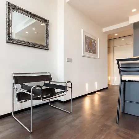Free Parking In Luxury Suite With City View - Steps To Brignole Train Station Genoa Exterior photo